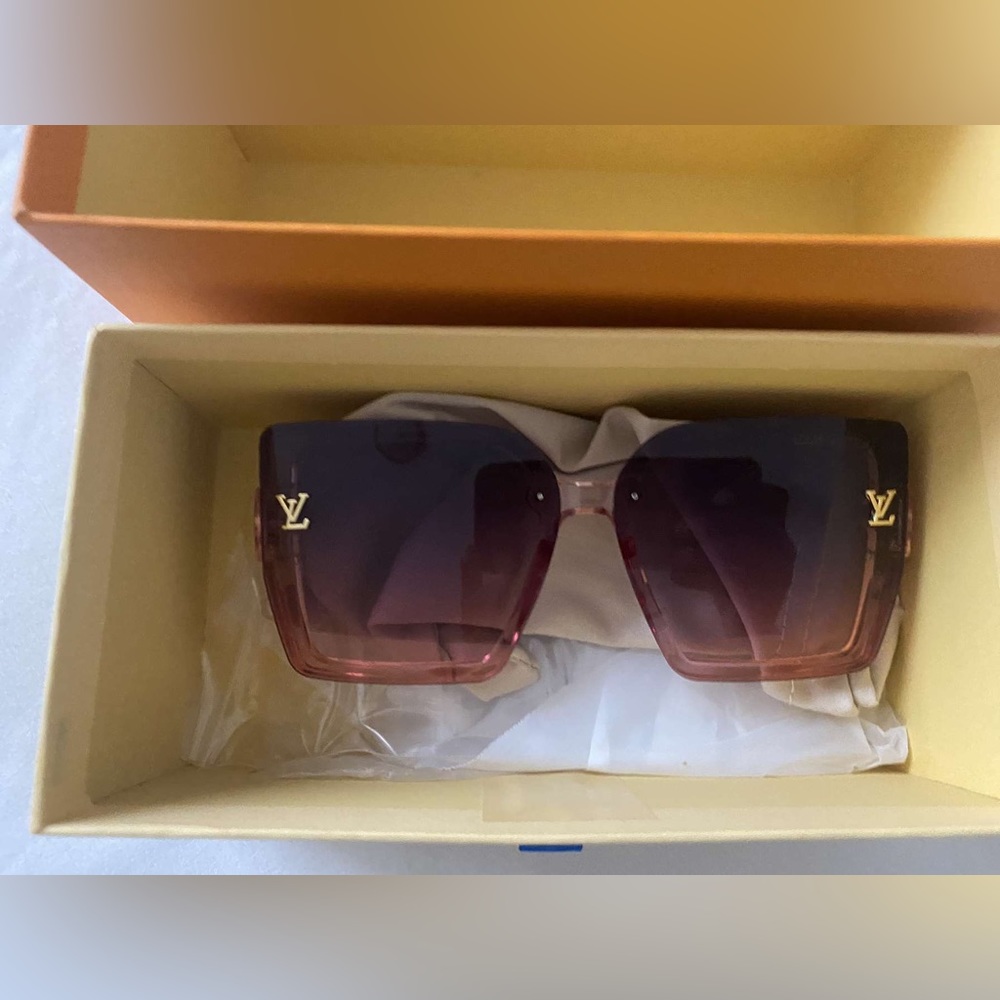 Taking offers 230+ - Picture 3 of 6